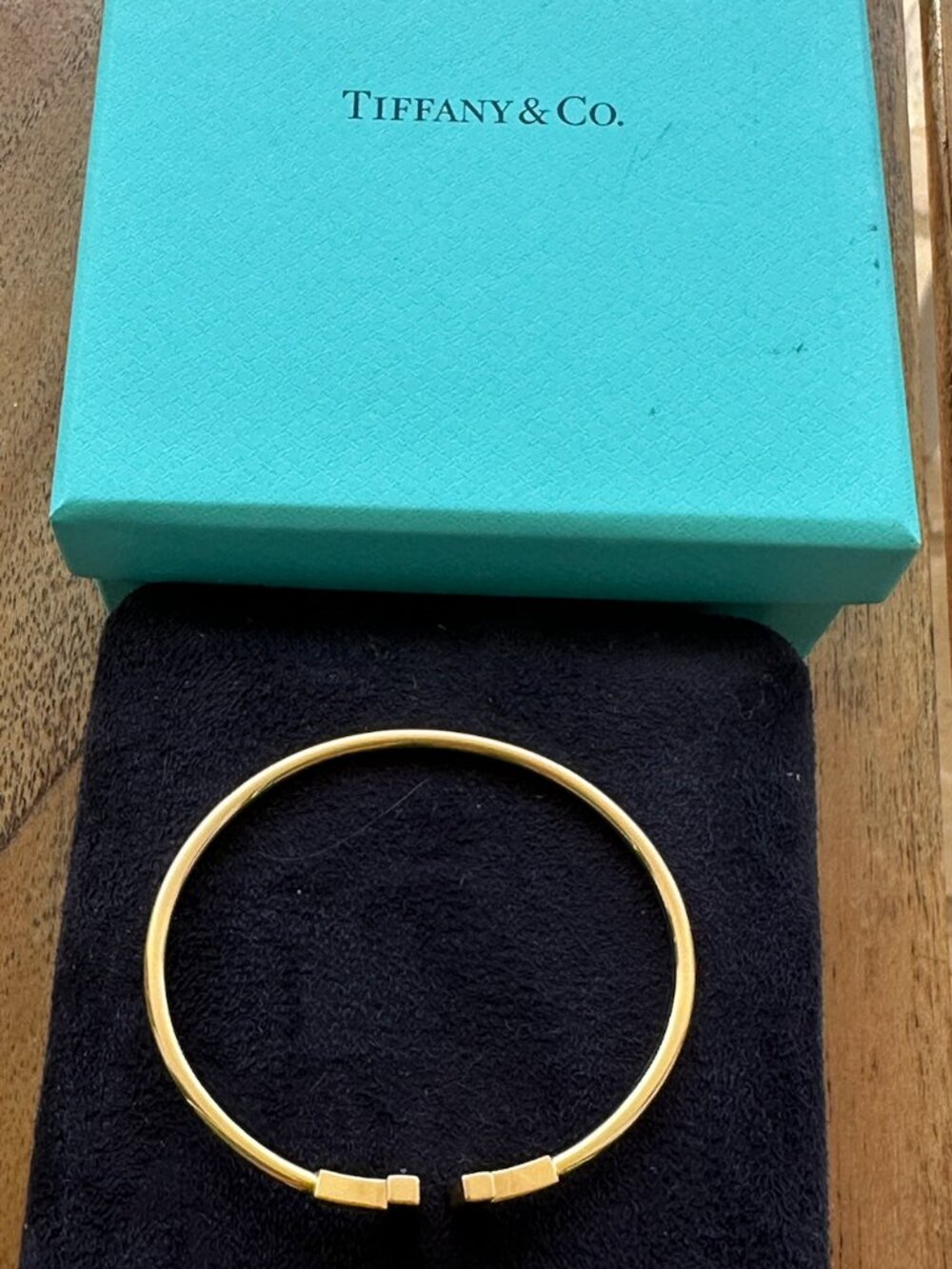 AUTHENTIC Tiffany & Co 18K Yellow Gold T Wire Bracelet - Medium - Authentic - Picture 8 of 8